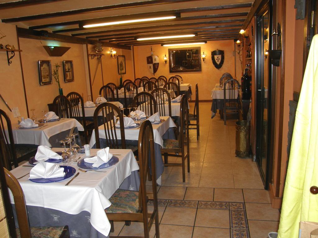 Hostal El Pesquero Burgo Екстериор снимка