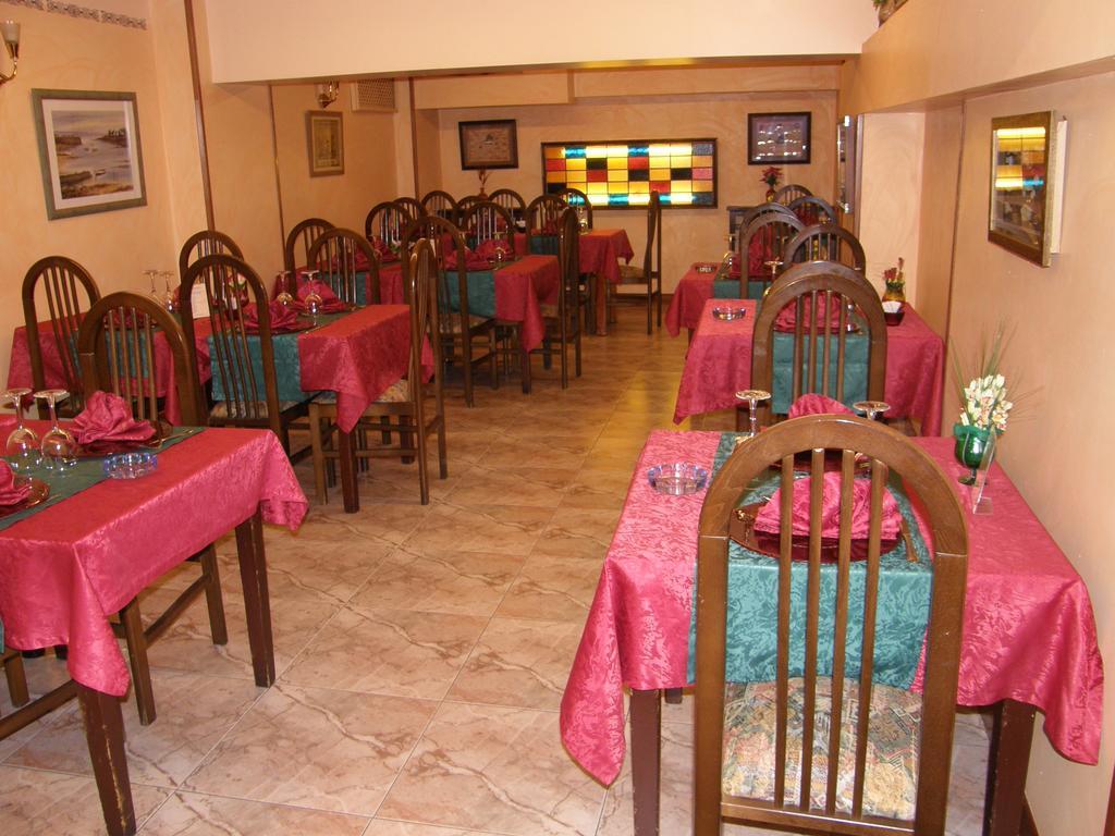 Hostal El Pesquero Burgo Екстериор снимка