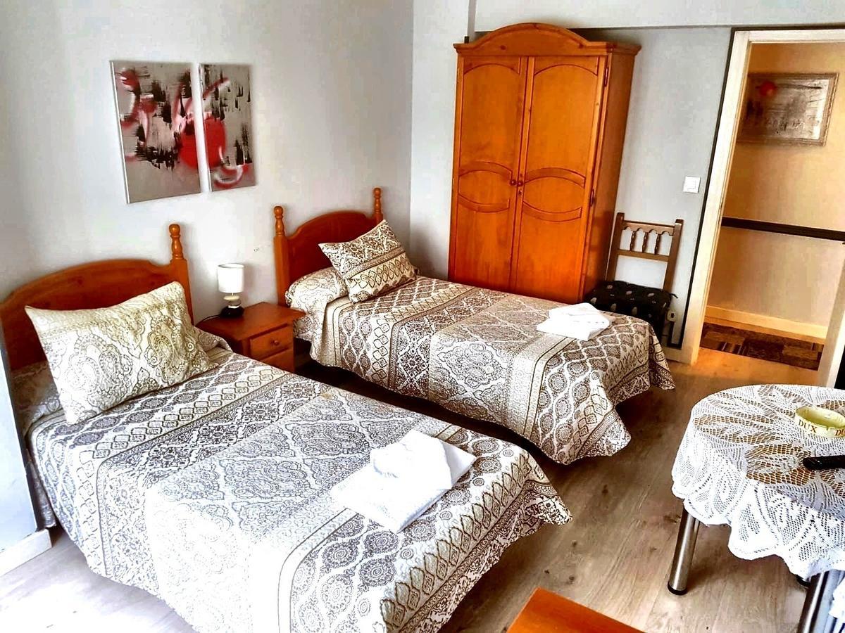 Hostal El Pesquero Burgo Екстериор снимка