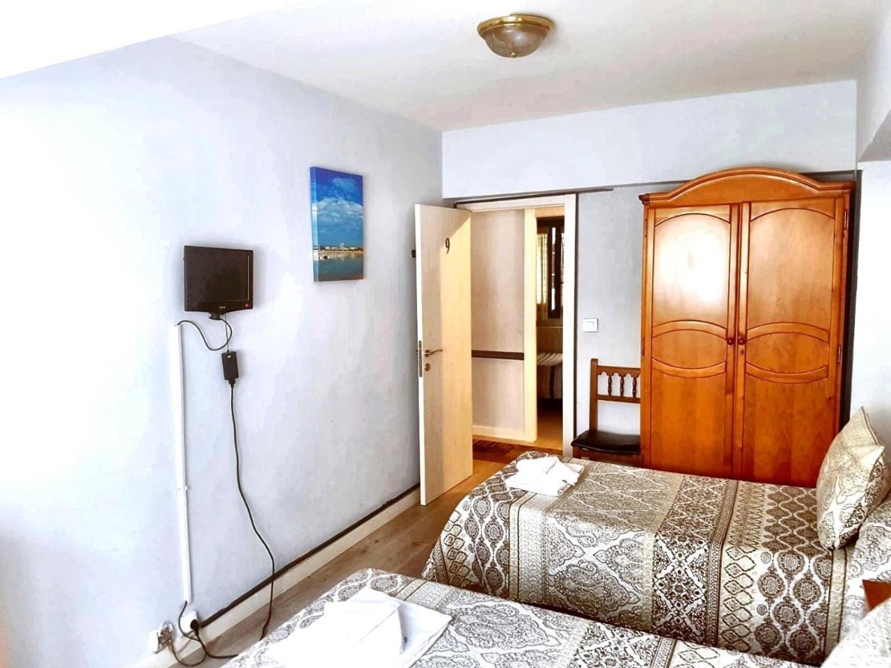 Hostal El Pesquero Burgo Екстериор снимка